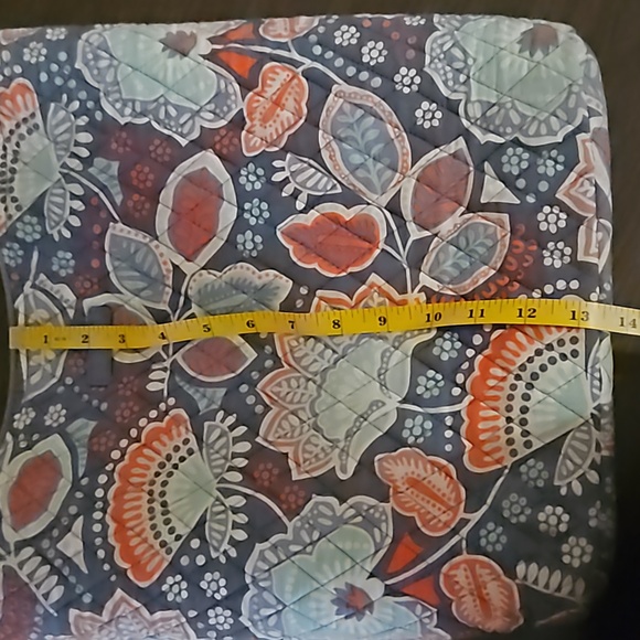 Vera Bradley Tote - Picture 5 of 7